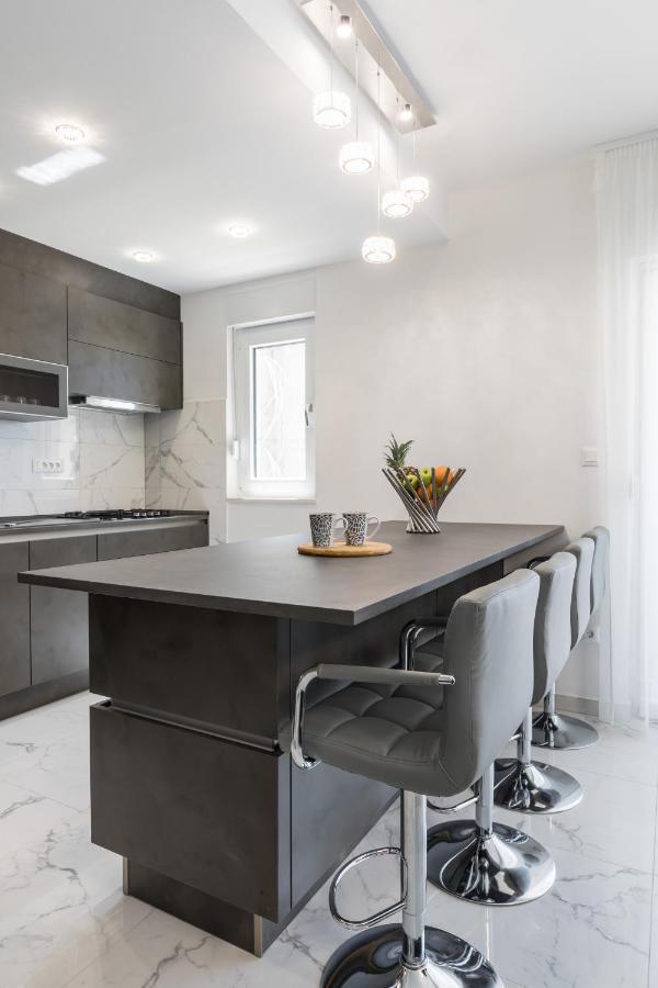 Elysian Zen Luxury Apartment - Two Bedroom Apartment With Terrace And Sea View Сплит Экстерьер фото