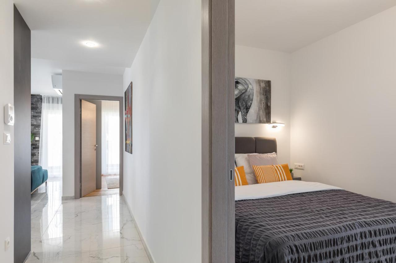Elysian Zen Luxury Apartment - Two Bedroom Apartment With Terrace And Sea View Сплит Экстерьер фото